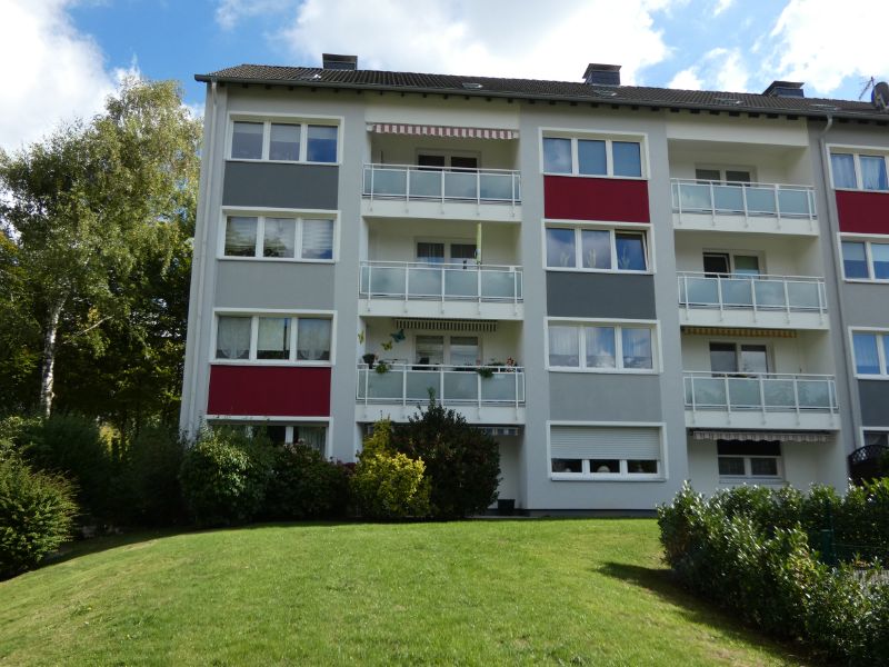 Modernisierte 3-Zi.-Whg. mit Balkon in angrenzender Nähe zu E-Haarzopf! - Photo 2