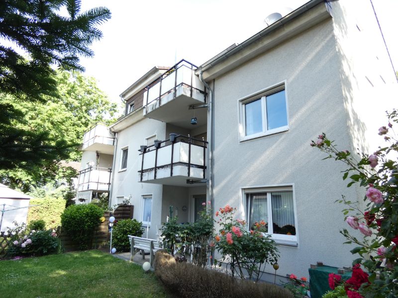 Schicke DG-Wohnung mit Balkon in Hachhausen - Photo 2