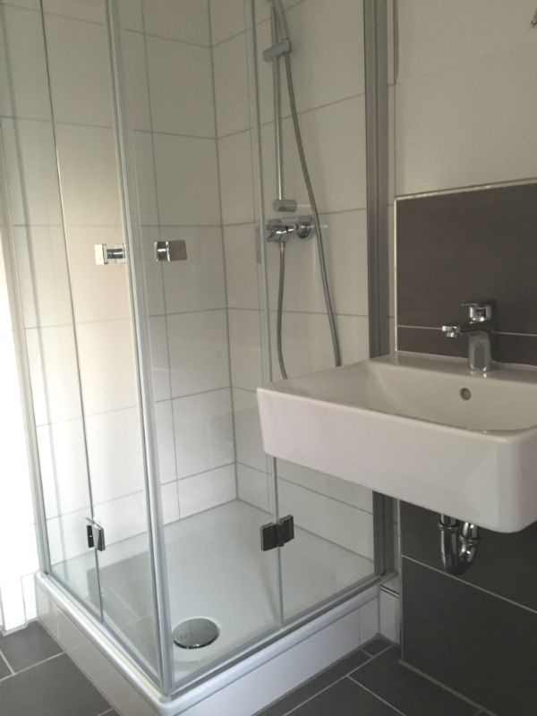 *** Charmante DG-Wohnung in Schlossnähe! *** - Photo 4