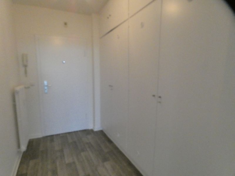 Bezugsfertige Wohnung mit Balkon und neuem Bad - Photo 3