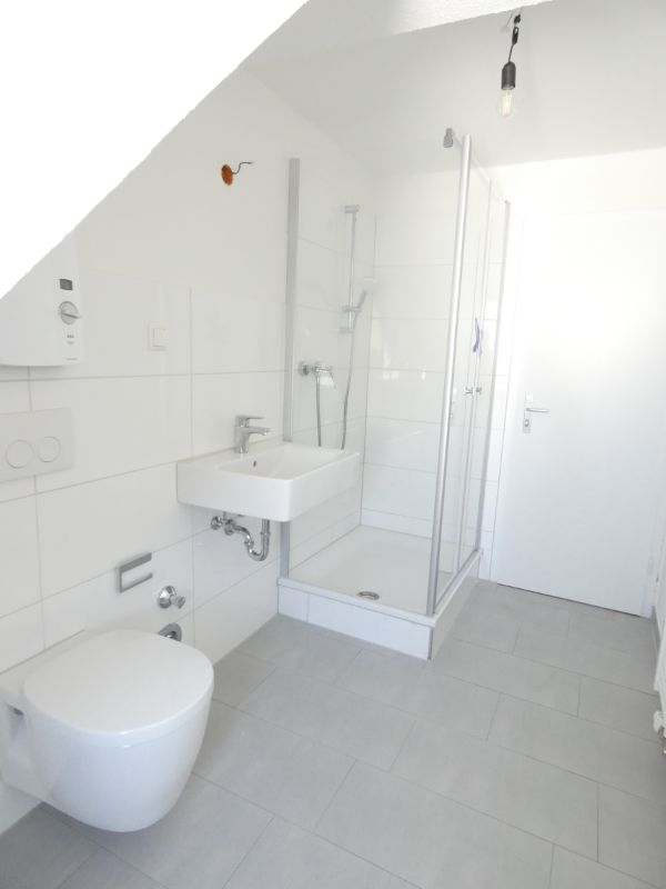 *** Modernisierte 2-Zi-Wohnung mit Loggia in zentraler Lage von Holsterhausen *** - Foto 1