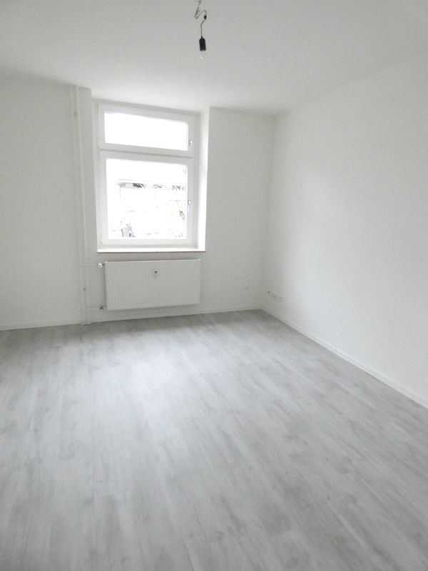 *** Modernisierte 2-Zi-Wohnung mit Loggia in zentraler Lage von Holsterhausen *** - Foto 4