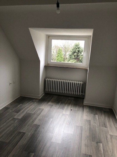 Singles aufgepasst! Schnuckeliges renoviertes Dachgeschoss! - Foto 5