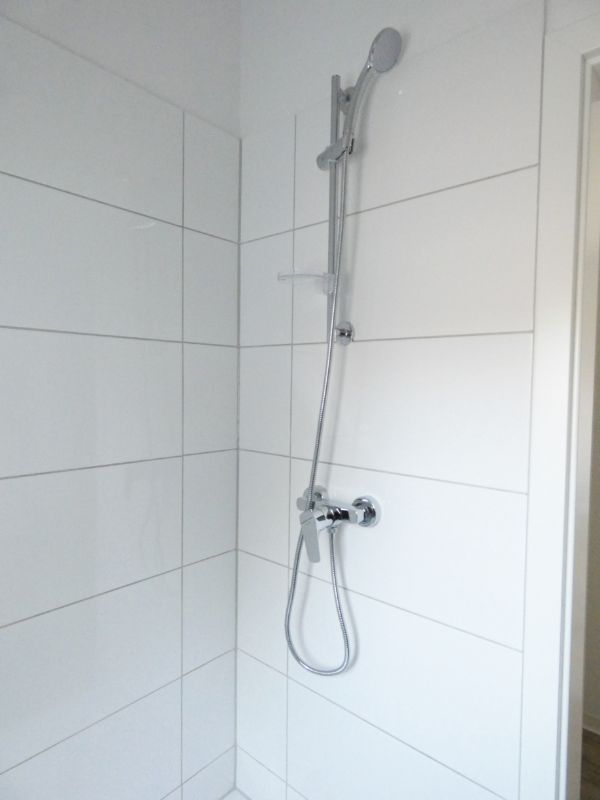 Absolut ruhig gelegene und modernisierte 2-Zi.-Maisonette-Whg.mit Balkon E-Steele! - Foto 3