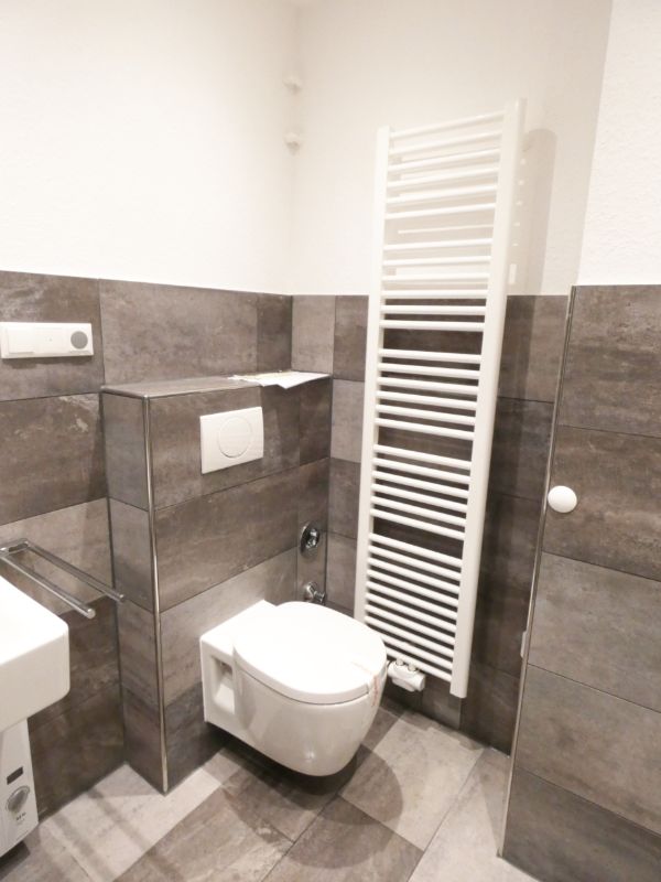 ** Modernisierte 2-Zi-Altbauwohnung in beliebter Lage von Essen-Holsterhausen ** - Foto 2