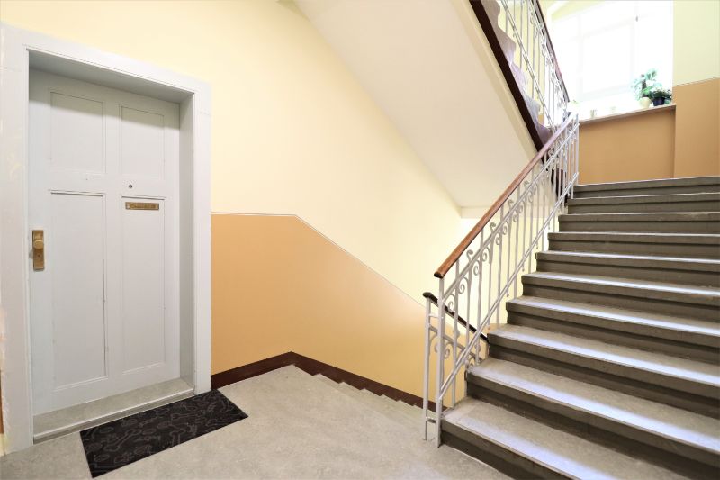 Loft Dachgeschoss Wohnung frisch saniert! - Foto 3