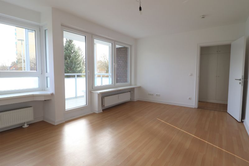 Modern – EBK -Balkon - Photo 2