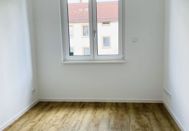 تصویر Wer Neubau sucht ist hier richtig: 3 Zimmer inkl. EBK!