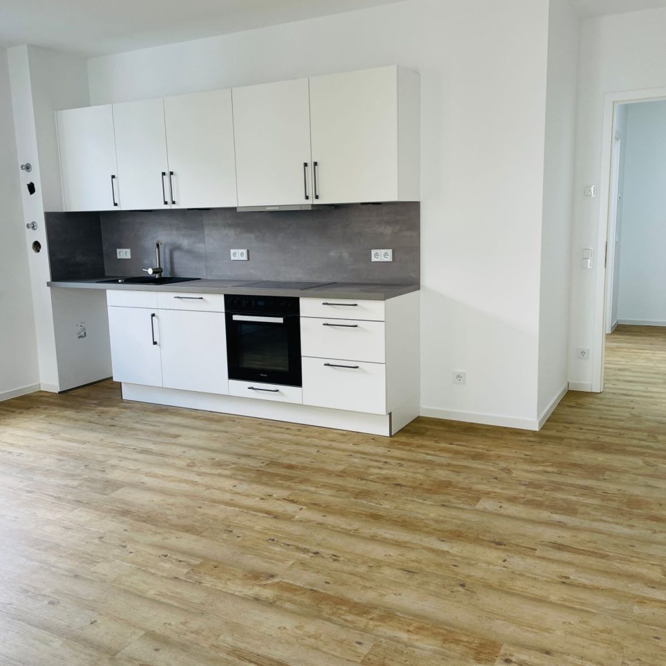 Wohnzimmer inkl Einbauküche (Muster)