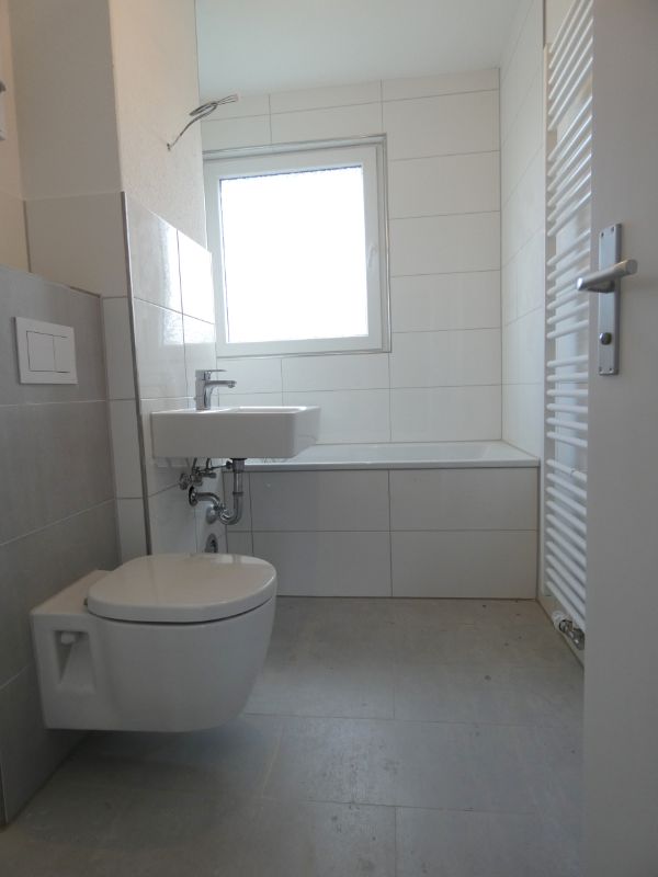 Modernisierte 3-Zi.-Whg. mit Balkon in angrenzender Nähe zu E-Haarzopf! - Foto 1
