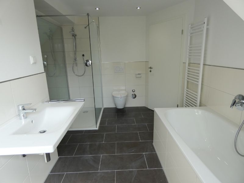 Traumhafte Maisonette-Wohnung mit Dachterrasse und Premiumbad auf der Margarethenhöhe! - Photo 5