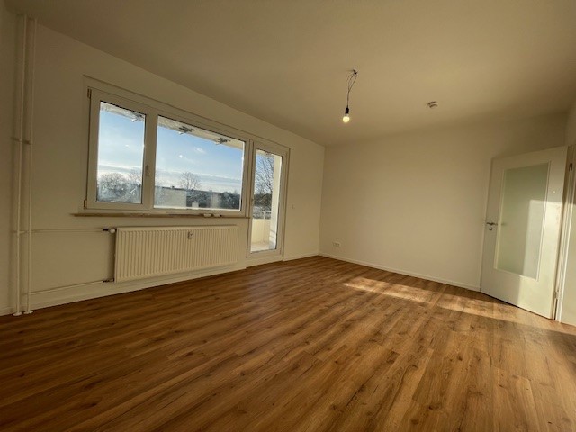 *saniert*Erdgeschoss*Balkon*Tageslichtbad* - Foto 1
