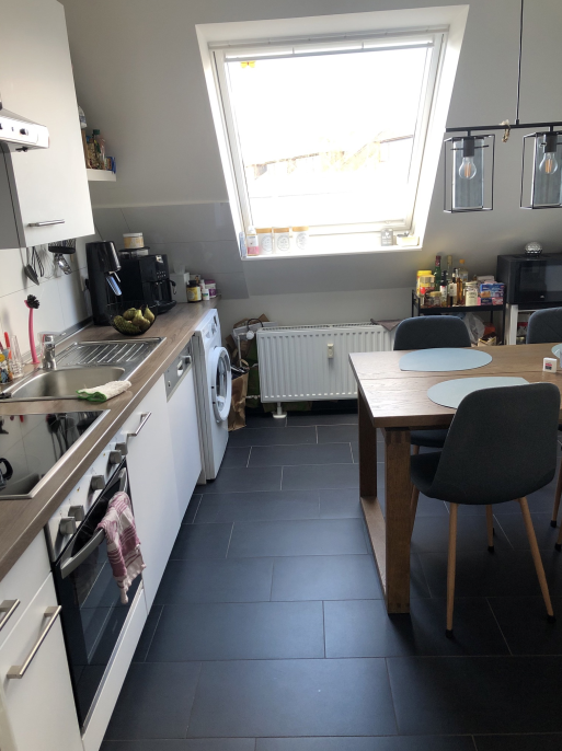 ++ Gemütliche Maisonettewohnung + 2 Zimmer Wohnung + Vollbad mit Fenster inkl. Dusche und Badewanne + EBK ++ - Foto 5