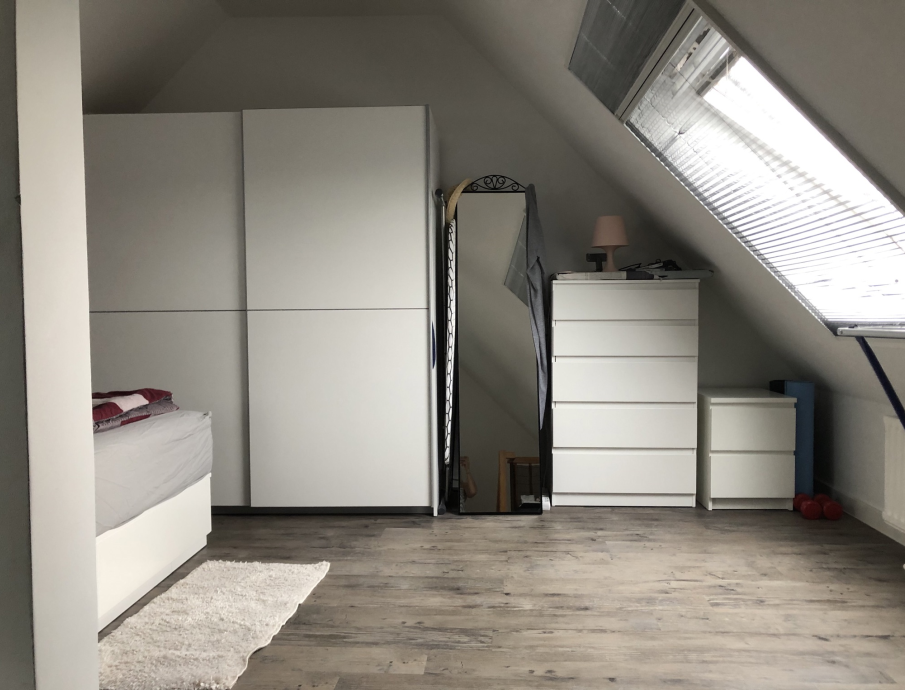 ++ Gemütliche Maisonettewohnung + 2 Zimmer Wohnung + Vollbad mit Fenster inkl. Dusche und Badewanne + EBK ++ - Foto 4