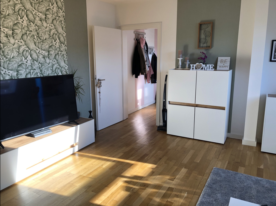 ++ Gemütliche Maisonettewohnung + 2 Zimmer Wohnung + Vollbad mit Fenster inkl. Dusche und Badewanne + EBK ++ - Foto 1
