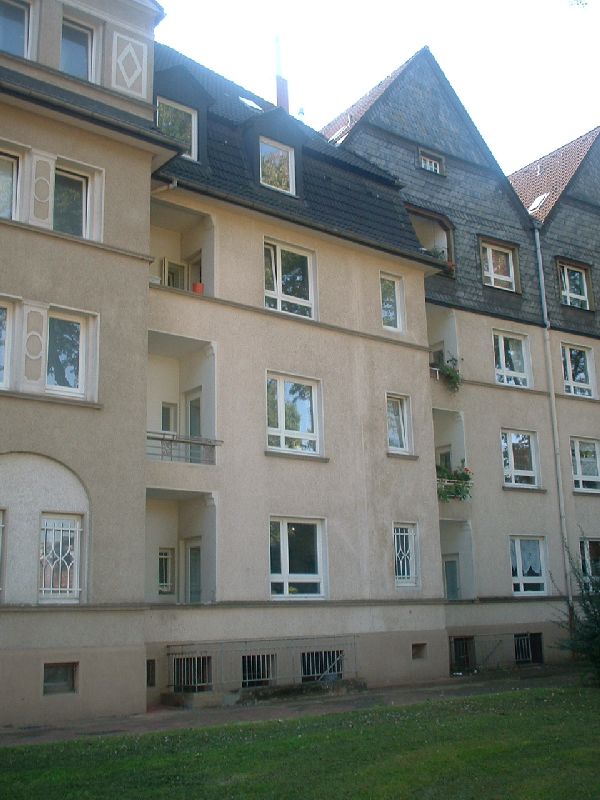 ** Großzügige 2-Zi-Altbauwohnung im beliebten Luisenhof wird umfangreich modernisiert ** - Photo 1