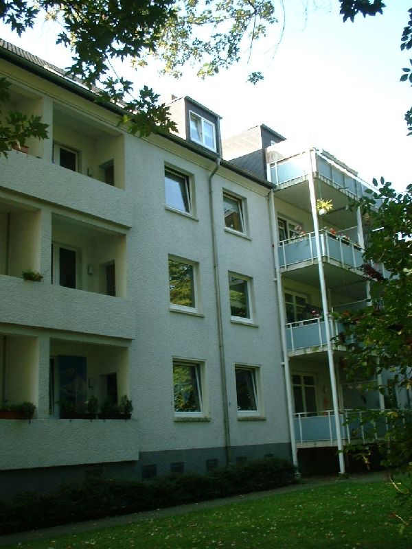 *** Große und moderne 3-Zi-Wohnung mit Balkon sucht neuen Mieter *** - Foto 2