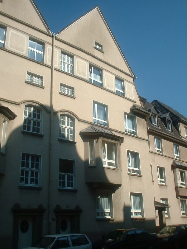 ** Gepflegte 3-Zi-Altbauwohnung mit Loggia im beliebten Luisenhof** - Photo 2
