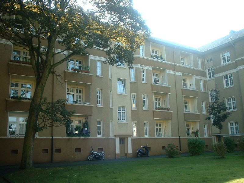 *** Modernisierte 2-Zi-Wohnung im beliebten Luisenhof mit Loggia sucht neuen Bewohner *** - Foto 1