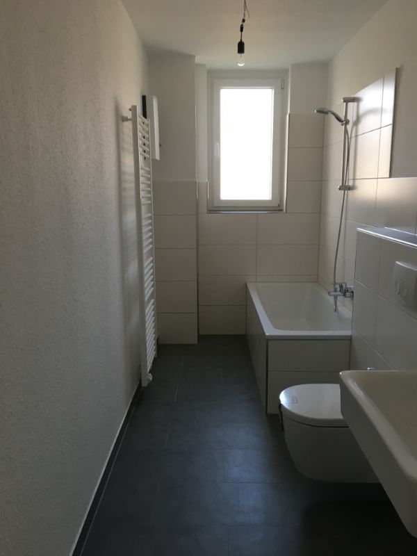 ** Große und moderne 3-Zi-Wohnung mit Loggia in beliebter Lage von Frohnhausen ** - Photo 1