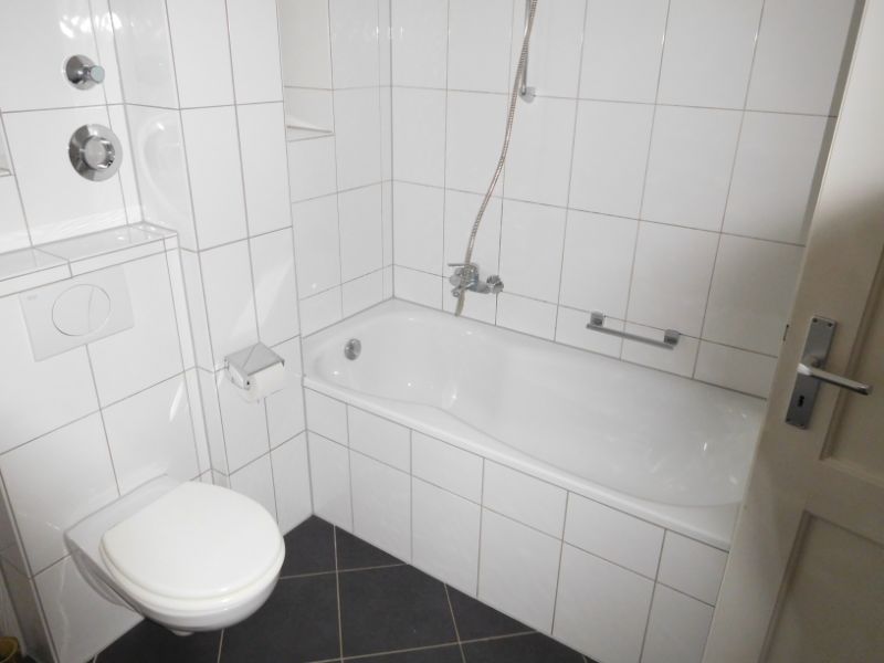 ** Altbaufans aufgepasst!! Tolle 2-Zi-Wohnung im Luisenhof mit Wohnküche und Dielenböden ** - Foto 4
