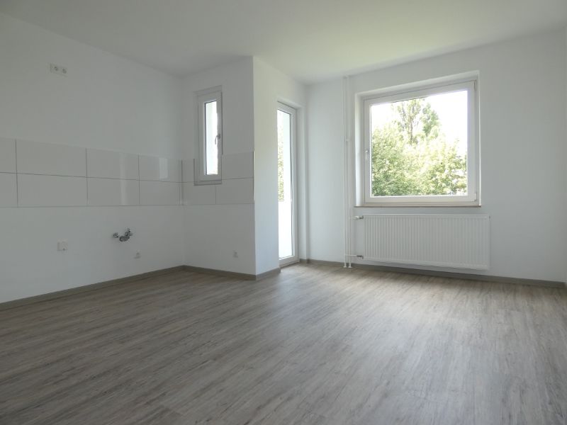 *** Modernisierte 2-Raumwohnung mit Loggia! *** - Photo 4