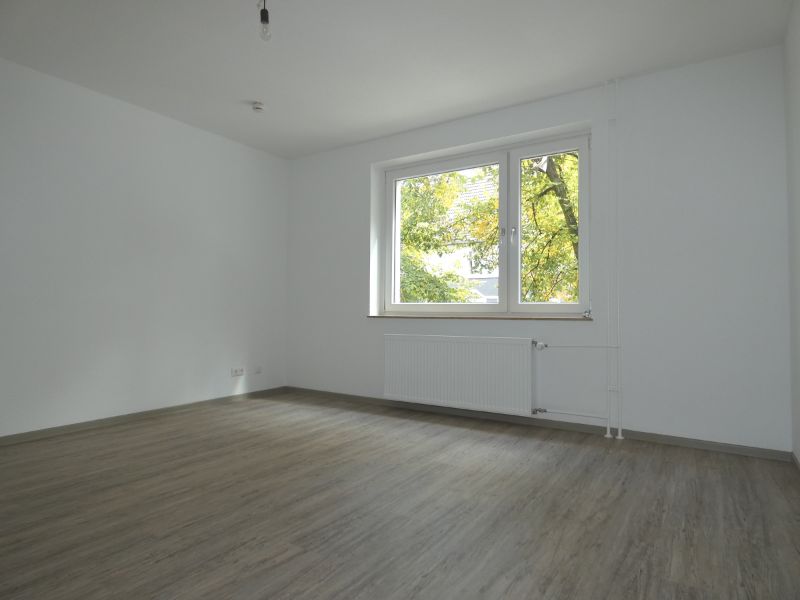 *** Modernisierte 2-Raumwohnung mit Loggia! *** - Photo 5