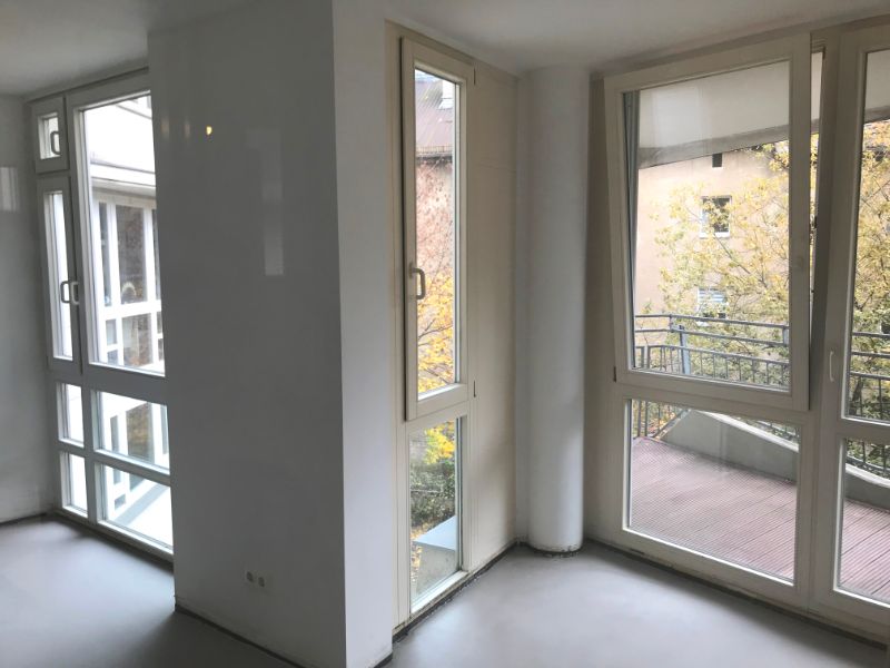 Maisonette im Grünen mit 2 Balkonen und EBK sucht neue Mieter! - Photo 1