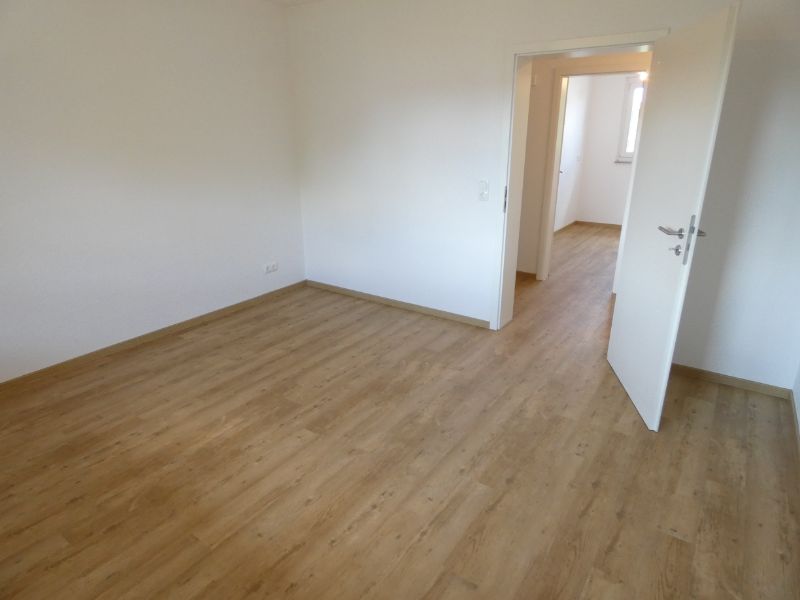 Modernisierte 3-Zi.-Whg. mit Balkon in angrenzender Nähe zu E-Haarzopf! - Foto 2