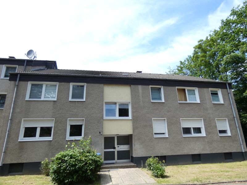 Ideale Erdgeschoss-Wohnung mit Balkon *wird derzeit modernisiert* - Photo 2