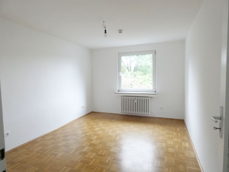 *** Wir modernisieren für Sie das komplette Objekt! *** 4-Zi.-Whg. mit Balkon + Mansarde in E-Bredeney! - Foto 1