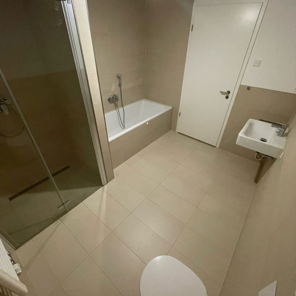 Beispielhaftes Badezimmer