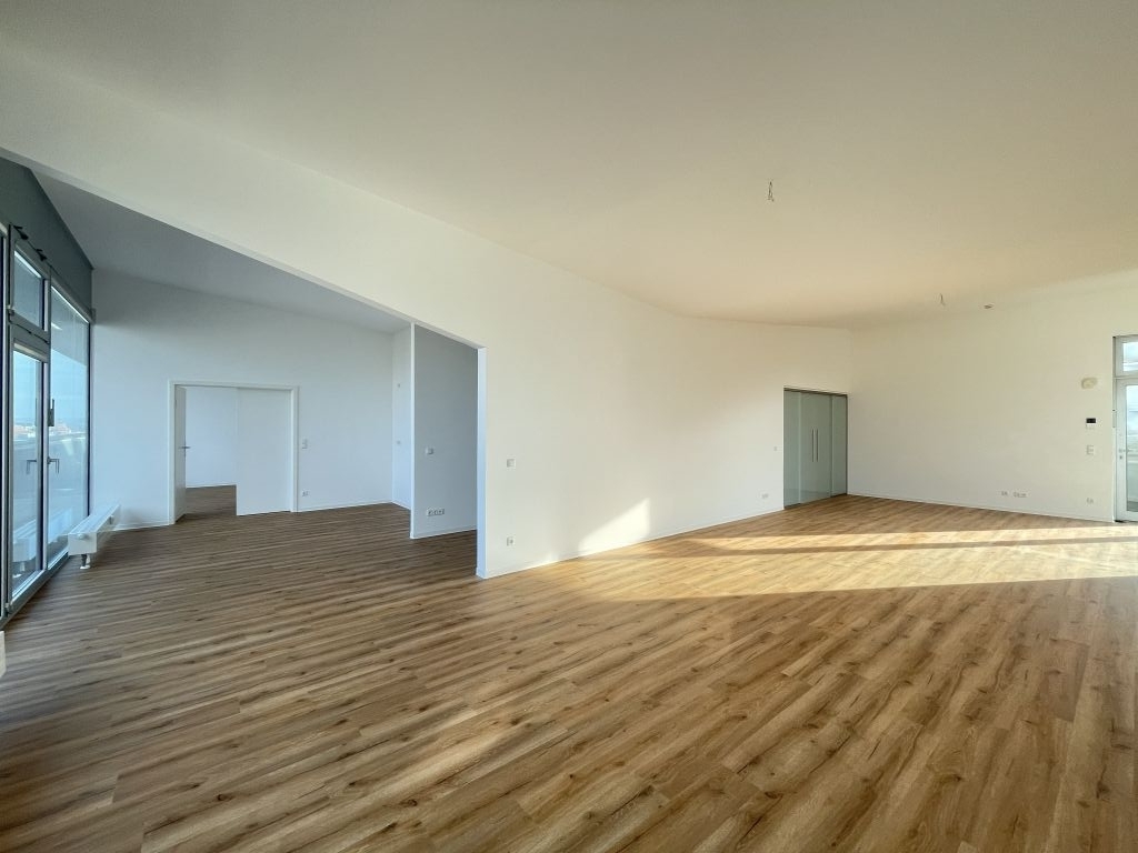 Stadtblick, Dachterrasse, viel Raum: Ihr neues Zuhause in luftiger Höhe! - Foto 2