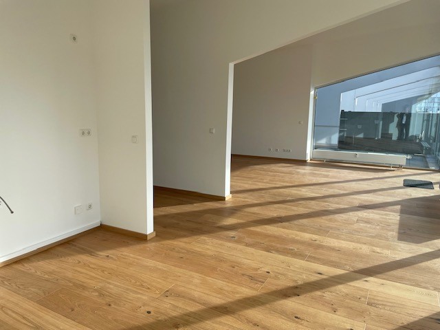 Stadtblick, Dachterrasse, viel Raum: Ihr neues Zuhause in luftiger Höhe! - Foto 4