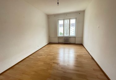 MUSTERBILD Zimmer mit Laminat