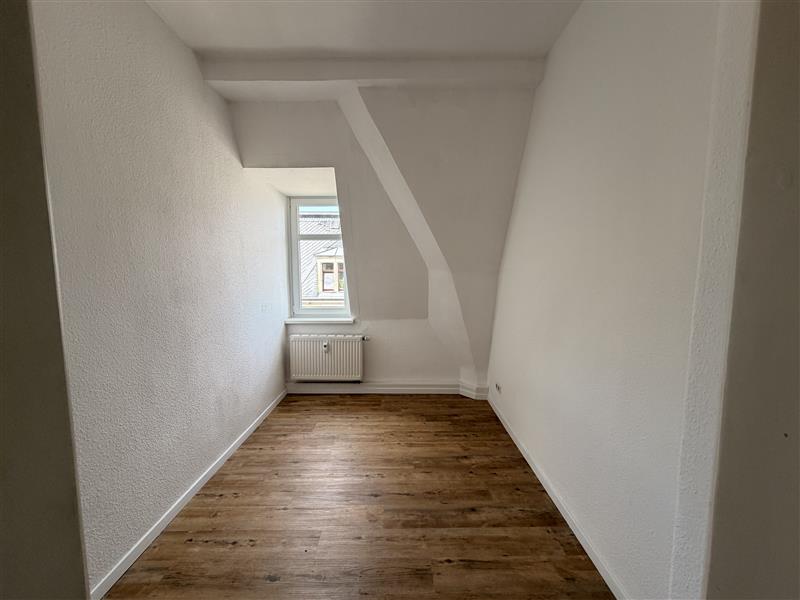 Dachgeschoss sucht sucht noch dieses Jahr einen neuen Mieter! - Foto 4