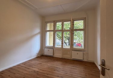 تصویر Viel Platz in Westend! Altbaucharm mit Balkon!