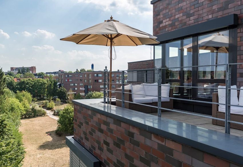 Fassade, Bürogebäude mit Dachterrasse