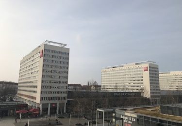 Blick vom Balkon auf die Prager Straße
