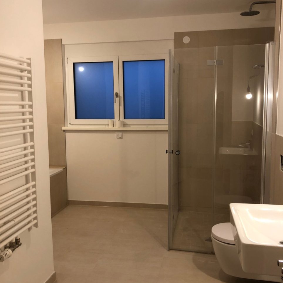 Beispielhaftes Badezimmer