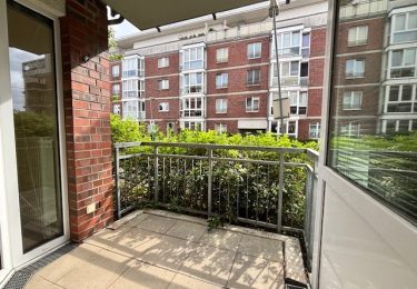 großer Balkon