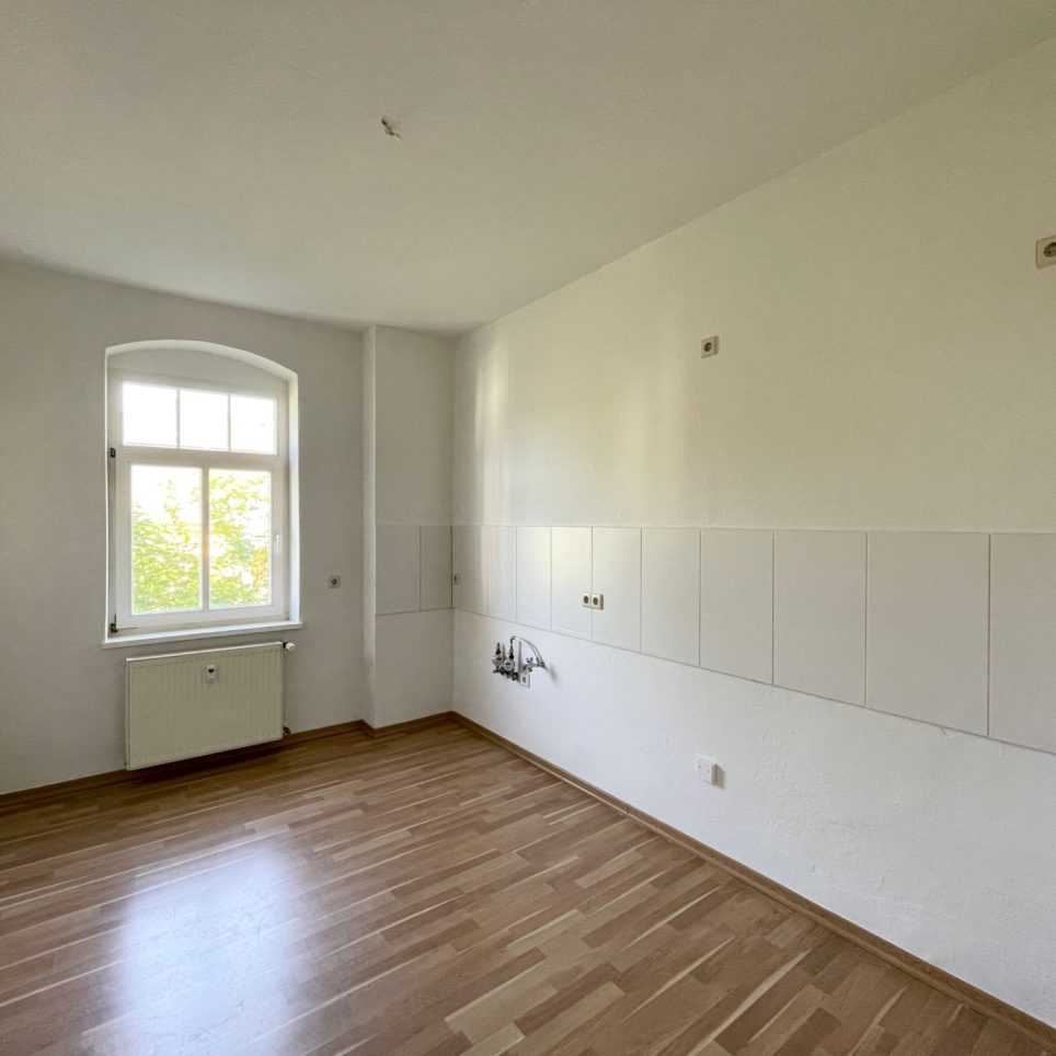 Küche mit Fliesenspiegel