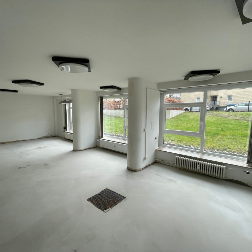 UG, Fensterfront