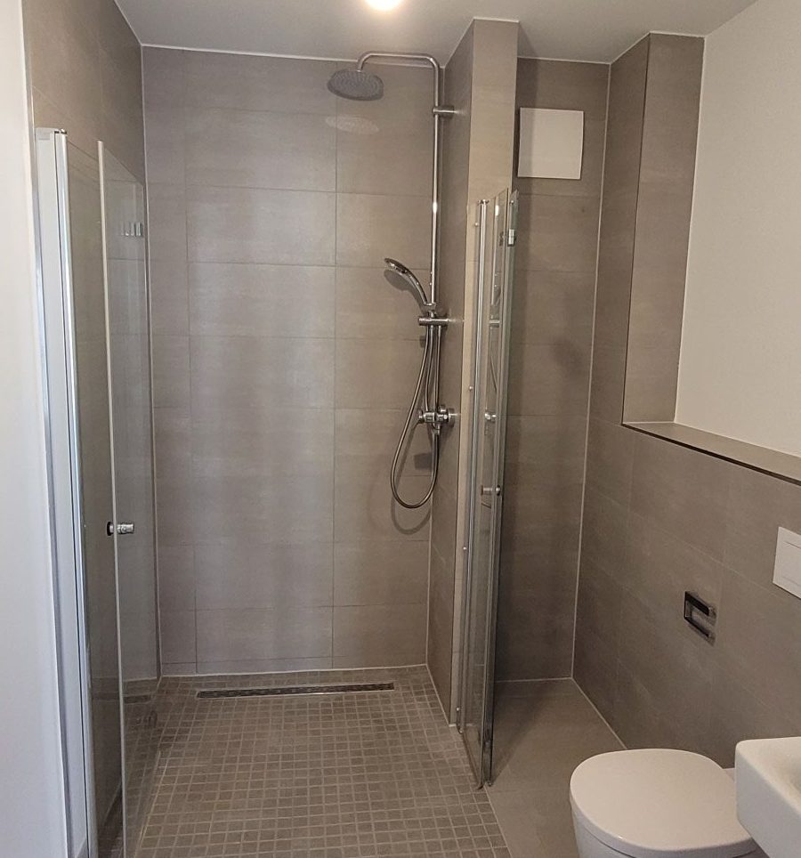 Beispielhaftes Badezimmer