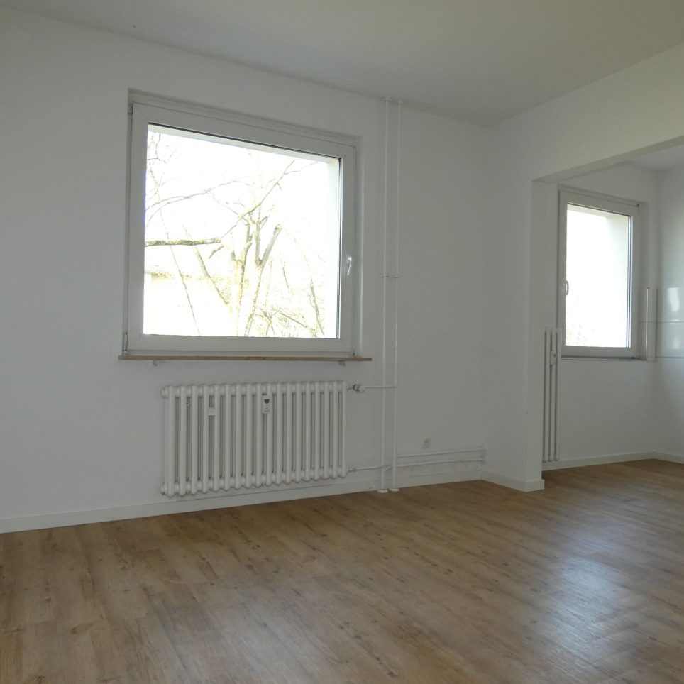 Beispielfoto Wohnraum mit angrenzender Küche