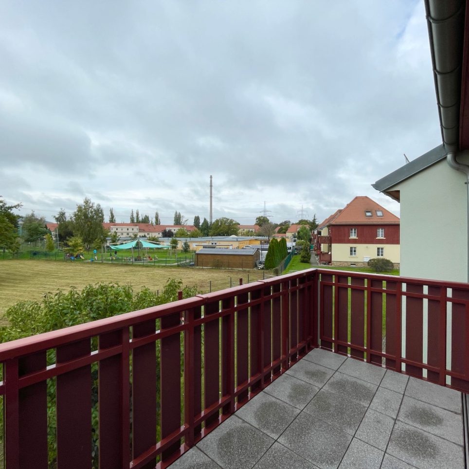 Balkon mit Südwest-Ausrichtung und Blick ins Grüne