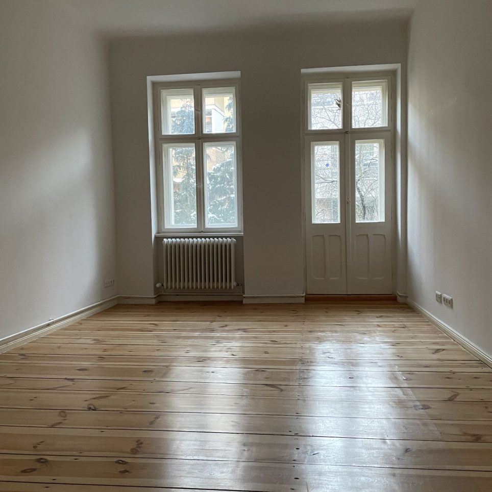 Schlafzimmer mit Balkon