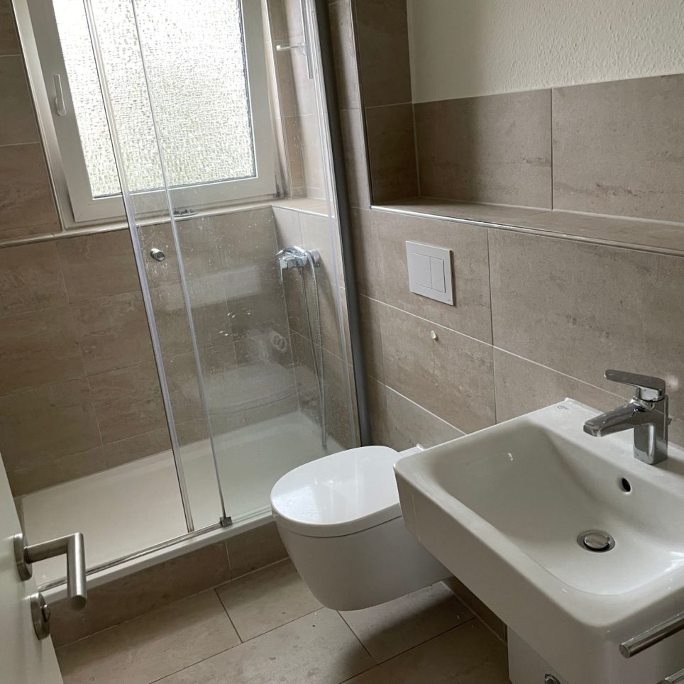 Tageslichtbad mit Dusche