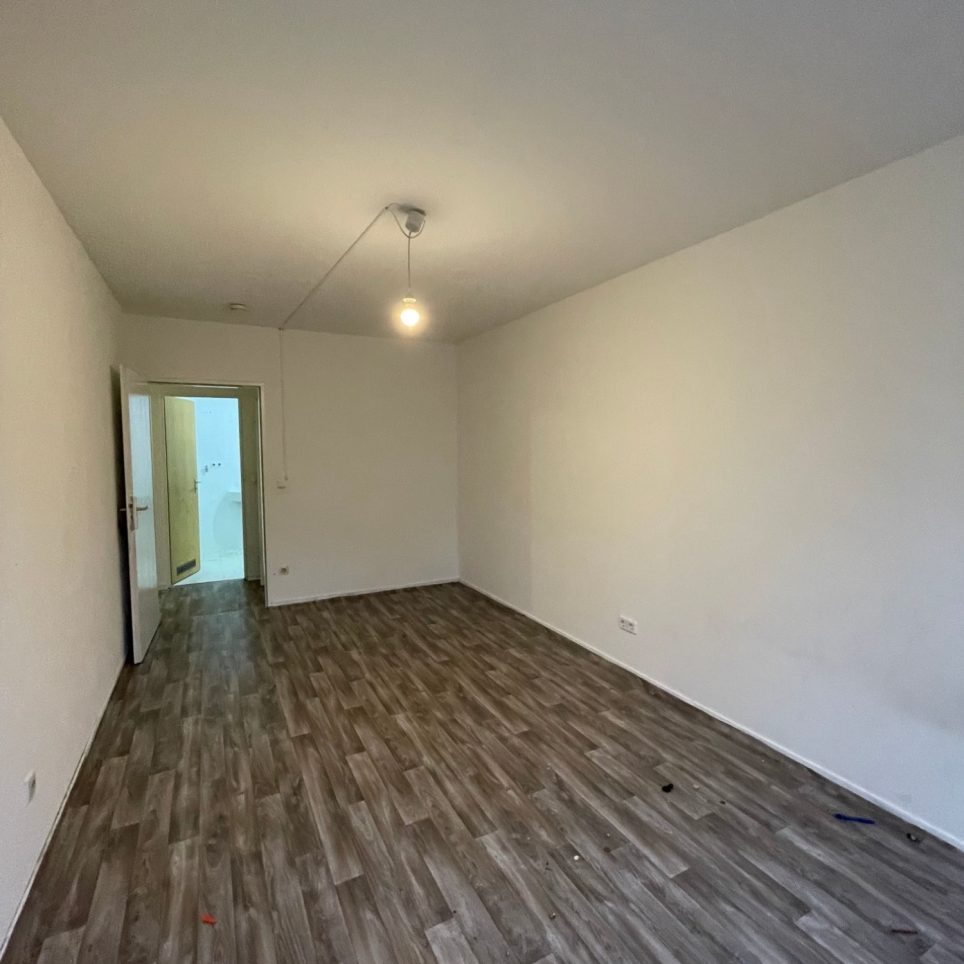 Zimmer (alter Fußboden)