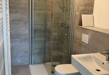 Beispielhaftes Badezimmer